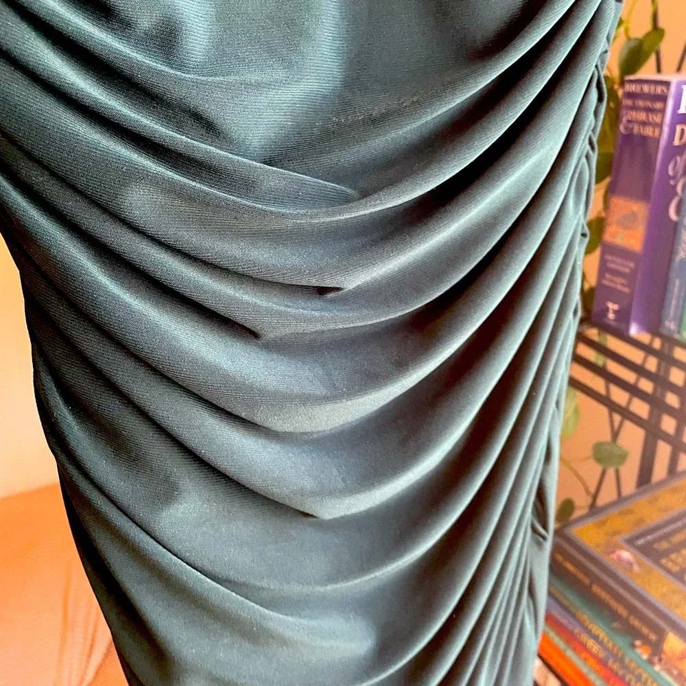 Pin-up Girl PUG Large Off-Shoulder Emerald Green Ruched Midi Dress - Picture 9 of 11